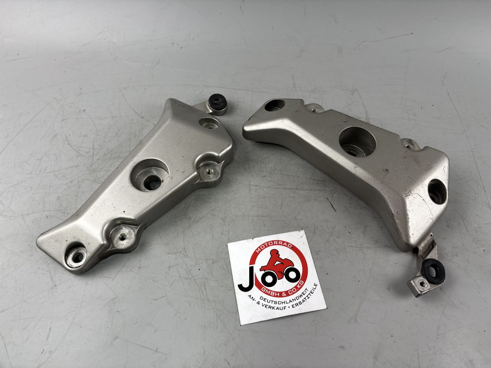 Honda CBF 600 S PC38 Fußrastenhalter Fußrastenhalteplatte Plate Holder