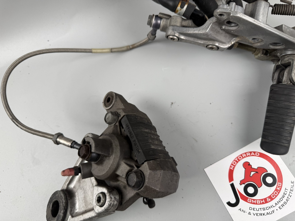 Kawasaki ZRX 1100 ZRT10C Bremsanlage Bremse Brake Sattel Pumpe hinten back