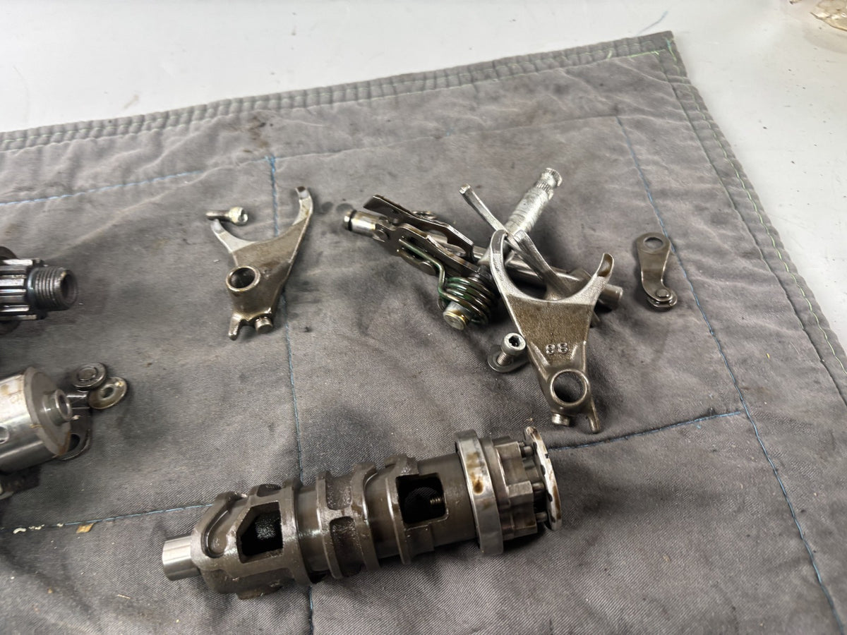 Kawasaki ZRX1100 ZRT10C Getriebe Gearbox Schaltklauen Schaltwalze