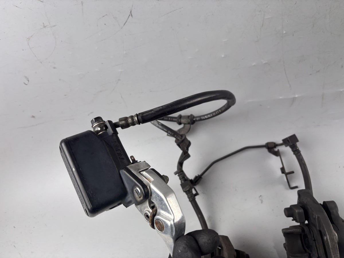 Honda CB 600 F Hornet PC34 Bremsanlage Bremse Brake Sattel Pumpe vorne front