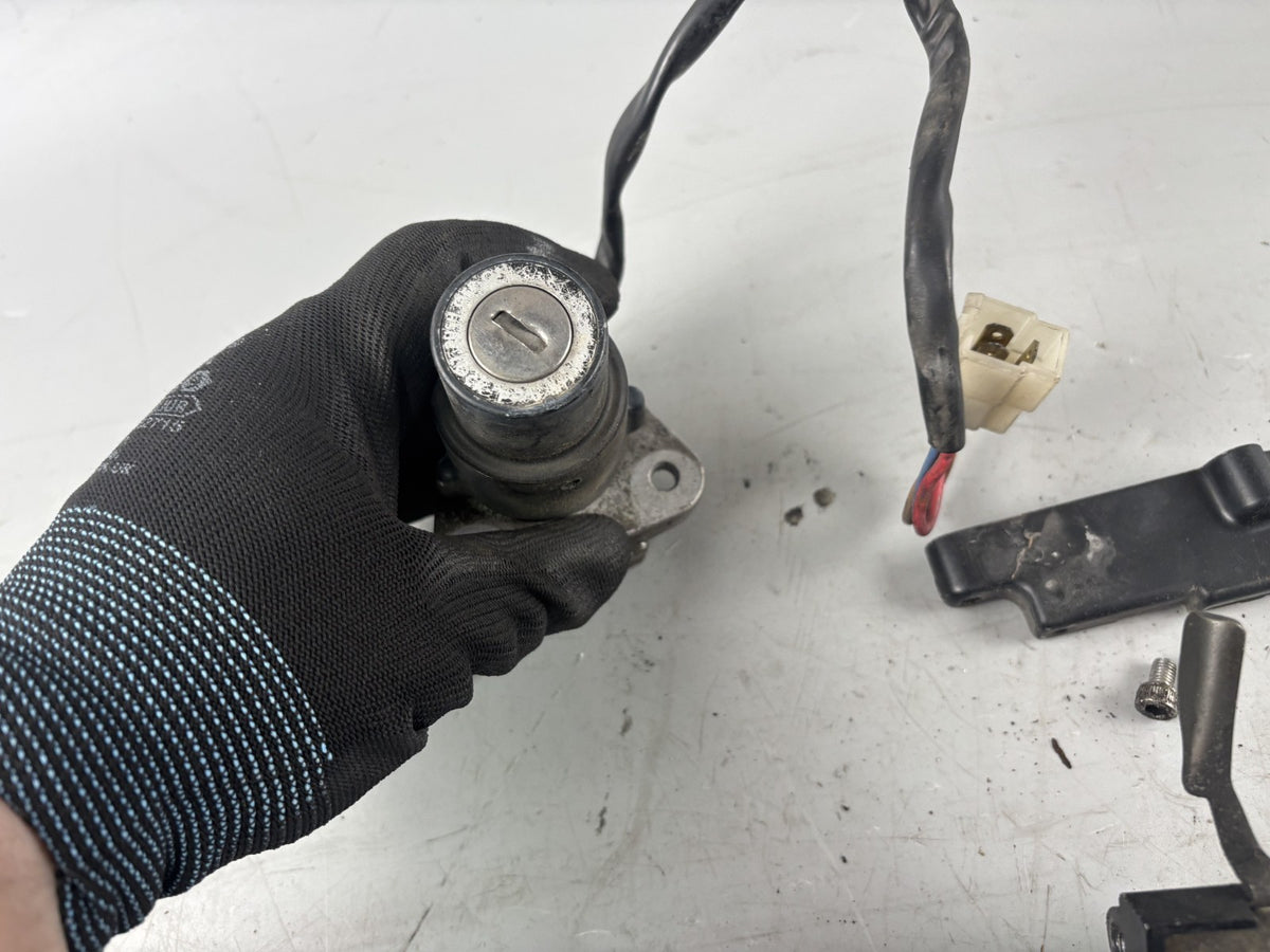Yamaha FJ1200 3CW 3YA Schlosssatz Key Lock Tankschloss Sitzbank Veriegelung