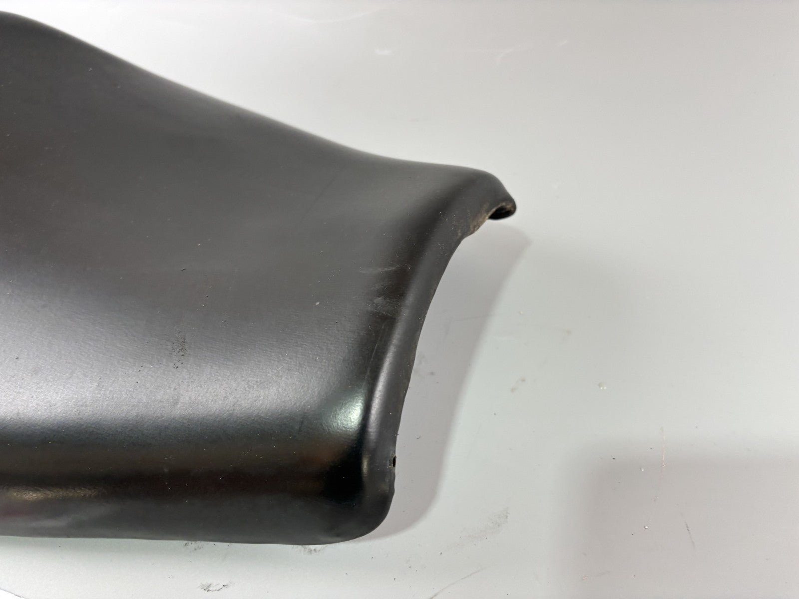 Triumph Daytona 955 T 595 Fahrersitz Driver Sitz Seat Sitzbank Kissen Polster