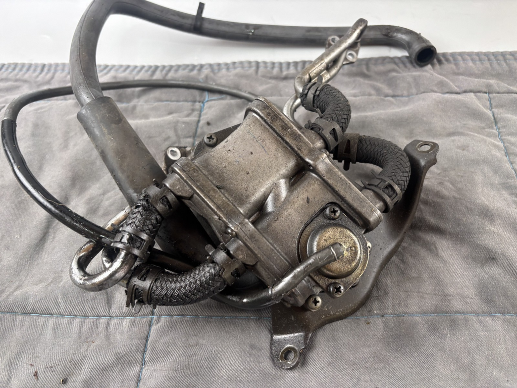 Honda CB 600 F Hornet PC34 Ölleitung Anschluss Verbindung Motor Engine