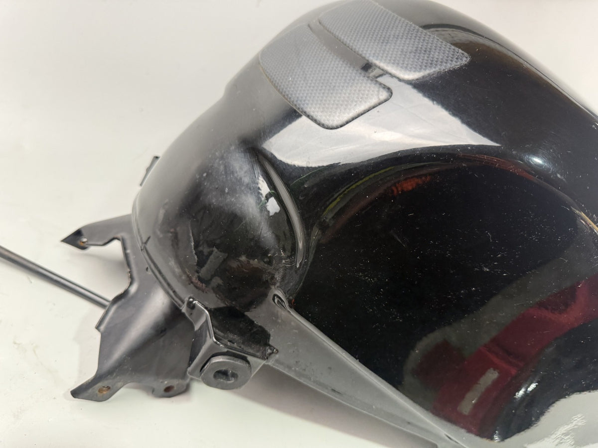 Triumph Speed Triple 900 T300B Tank Benzintank Kraftstoff Fuel Gas Gasoline