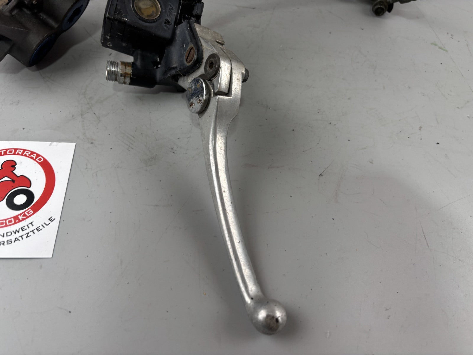 Yamaha XJR1300 RP02 Bremsanlage Brake Bremse front vorne Pumpe Sattel
