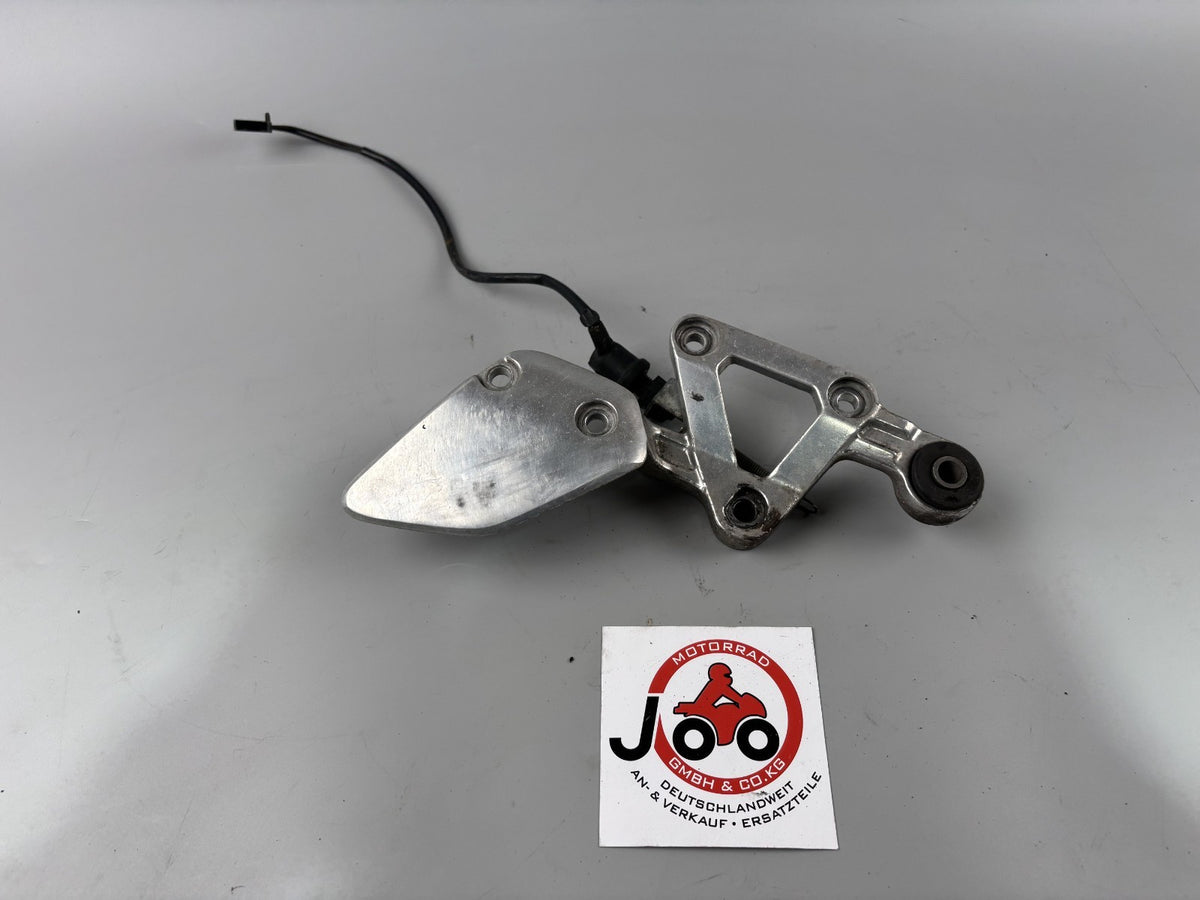 Yamaha FZS600 Fazer RJ02 Fußrastenhalteplatte Fersenschutz Schalter rechts right