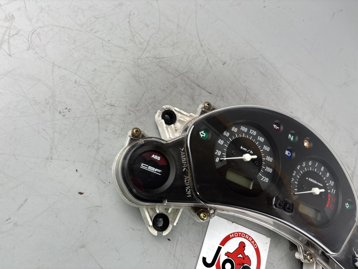 Honda CBF 600 S PC38 Tacho Speedometer Cockpit Instrumente DZM Drehzahlmesser