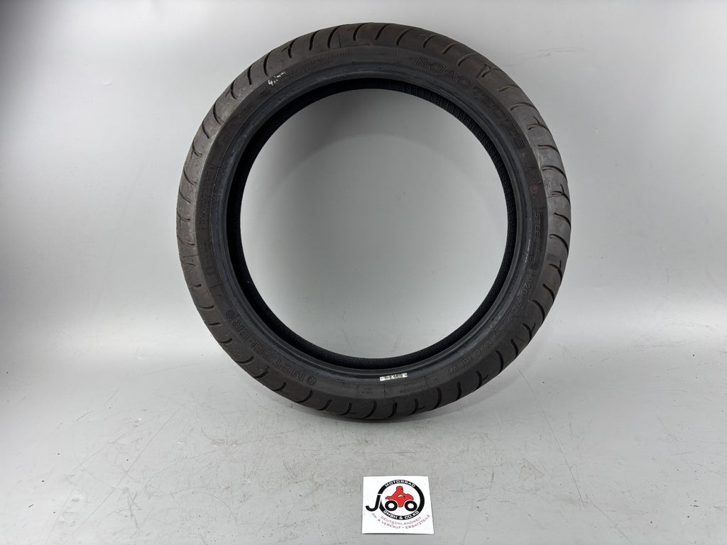 Motorrad Reifen Wheel 120/70 ZR17 Metzeler Roadtec Z6 13/2025 DOT 4,2mm