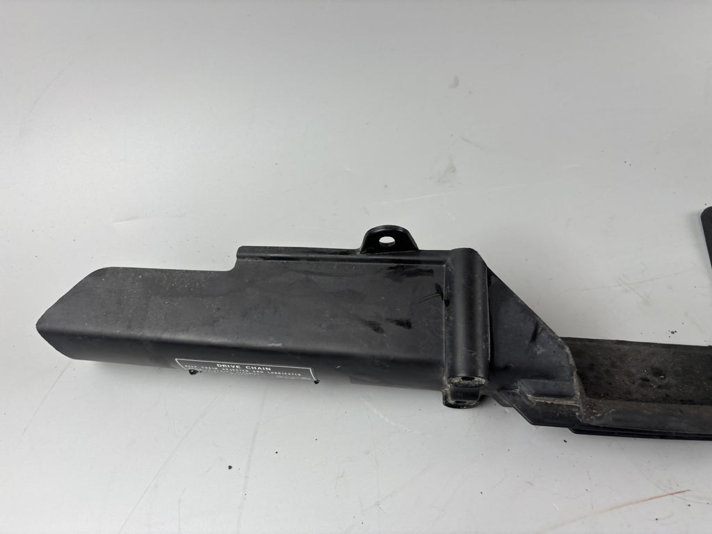 Honda VFR800 RC46/2 VTEC Kettenschutz Chain Cover Abdeckung Verkleidung