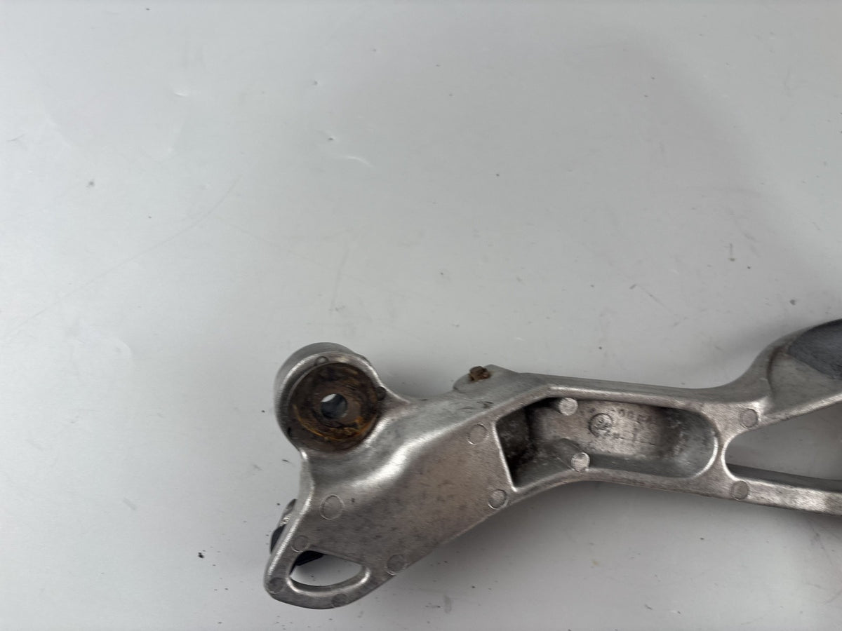 Yamaha TDM 850 3VD Fußrastenanlage Foot Step Hangers Fußraste rechts right