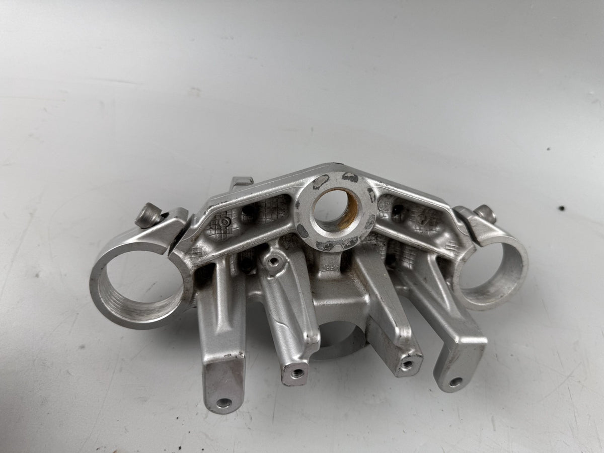 Kawasaki ZR-7 ZR750F Gabelbrücke Bridge Halterung Holder lenker