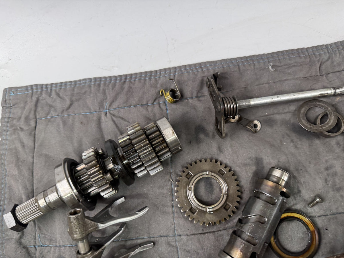 Yamaha XJR1200 4PU Getriebe Getriebewelle Zahnrad Schaltklaue Walze Motor Engine