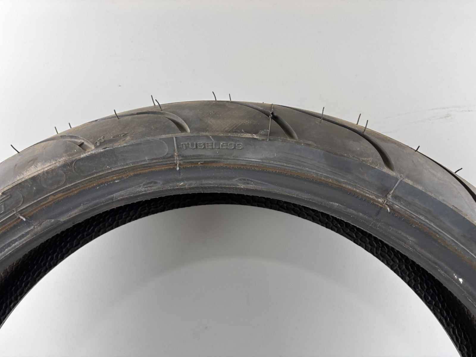 Motorrad Reifen Wheel 120/60 ZR17 Michelin Pilot 12/2022 DOT 5mm