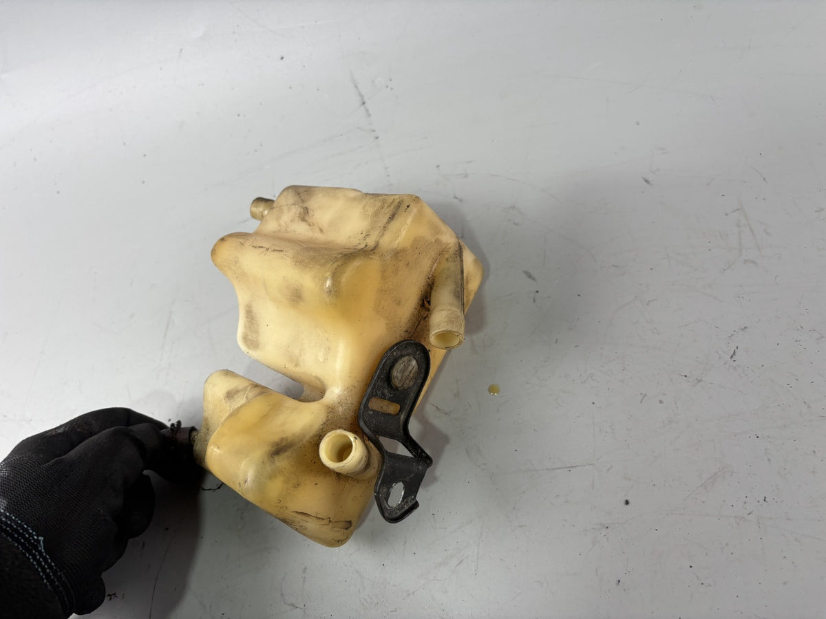 Honda VF 750 F RC15 Ausgleichsbehälter Kühlwasser Ausdehungsgefäß Behälter Tank