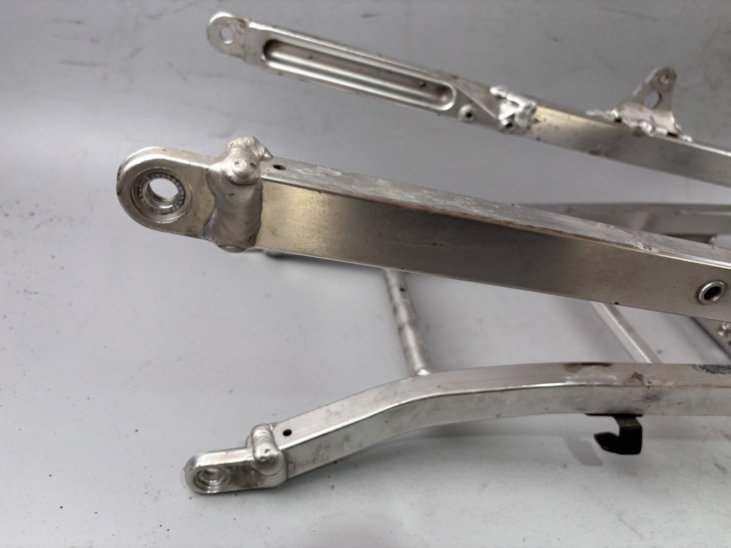 Suzuki GSX-R 1100 W GU75C Heckrahmen Frame Verbindung