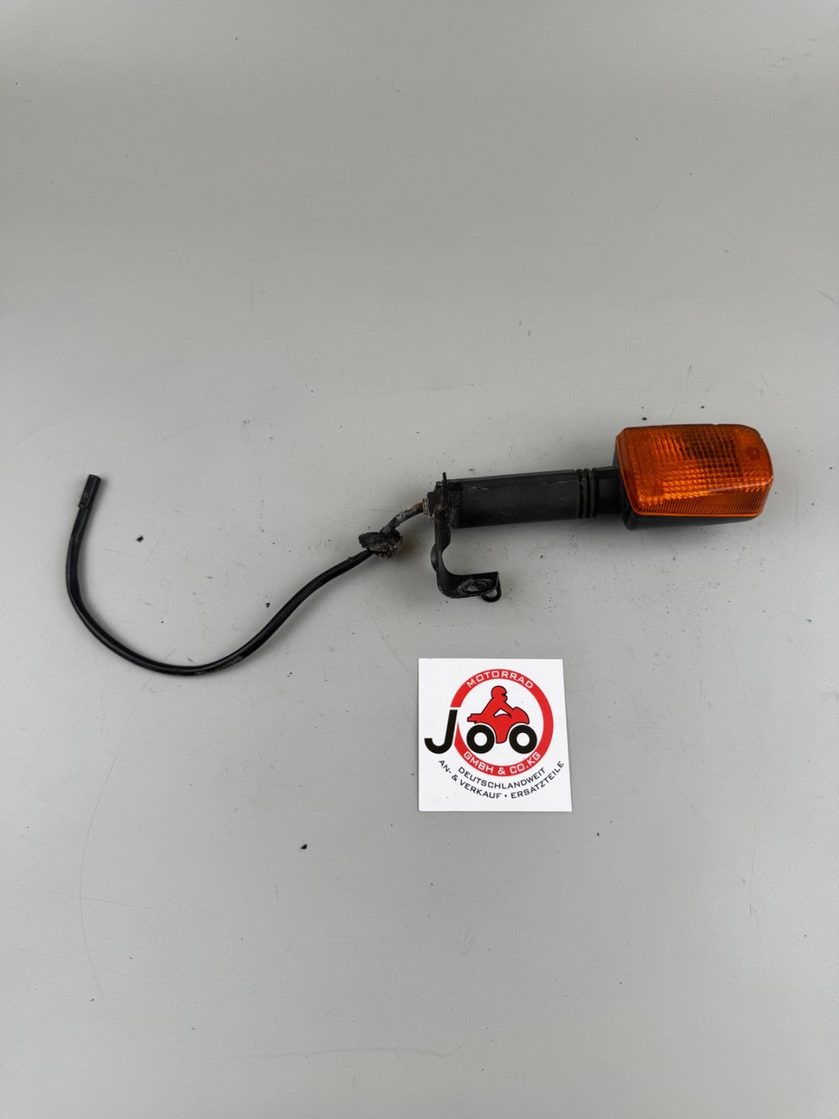 Suzuki DR 125 SF44A Blinker vorne links Blinkerhalter