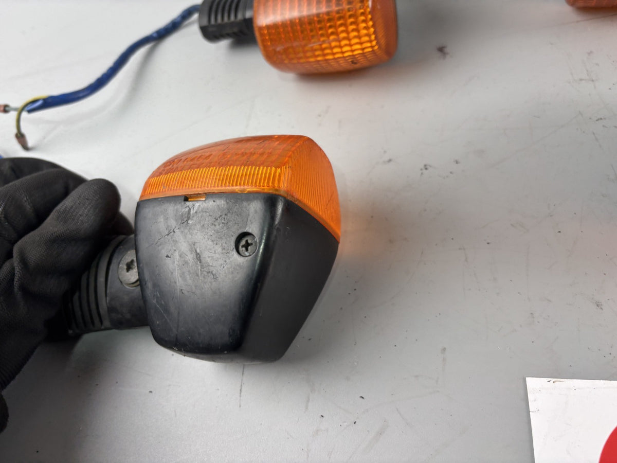 Honda VF 750 F RC15 Blinkerpaar Blinkerset Blinker Turn Signal