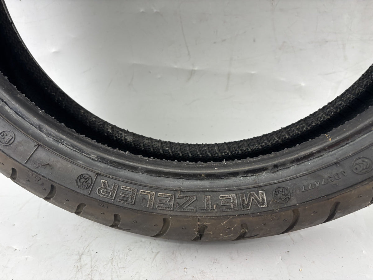 Motorrad Reifen Wheel 120/70 ZR17 Metzler Roadtec Z6 DOT 12/2019 3,55mm