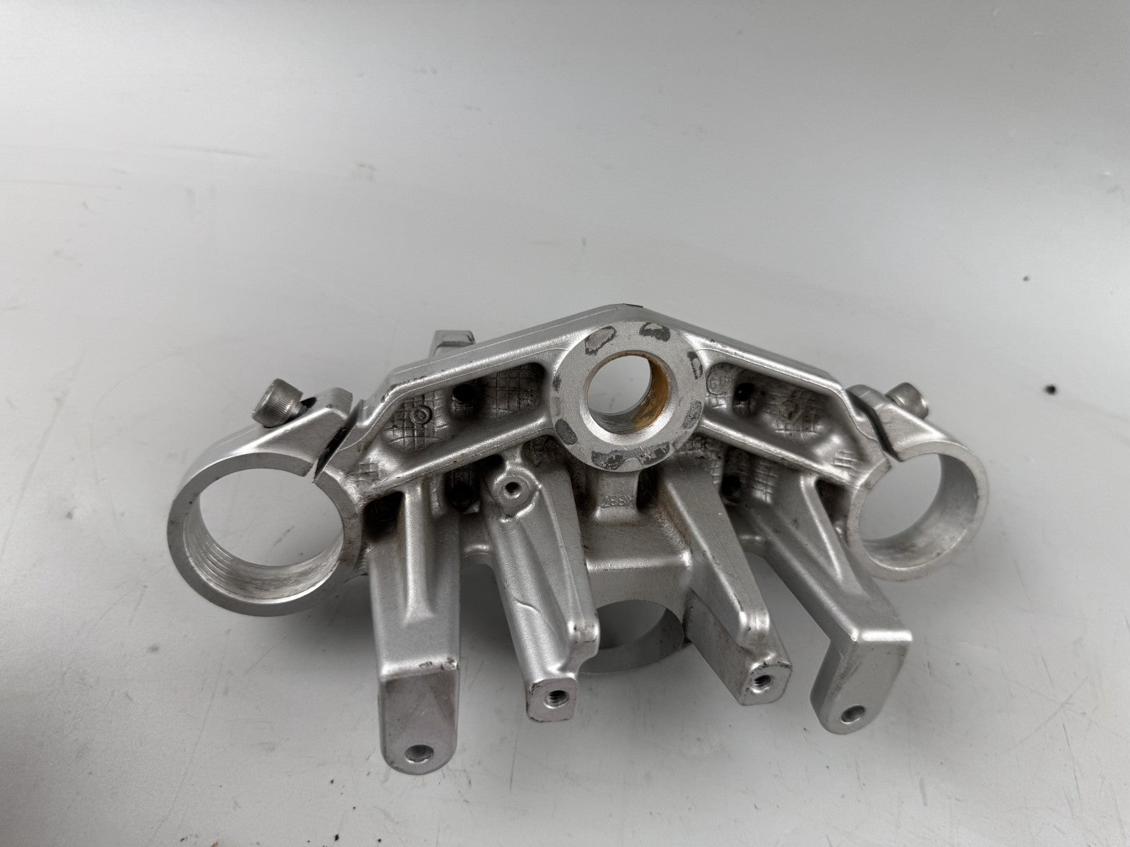 Kawasaki ZR-7 ZR750F Gabelbrücke Bridge Halterung Holder lenker