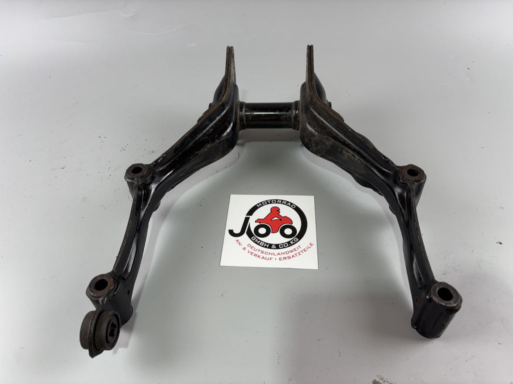 Honda CX500 C PC01 Güllepumpe Motorhalterung Haltebügel Holder Engine