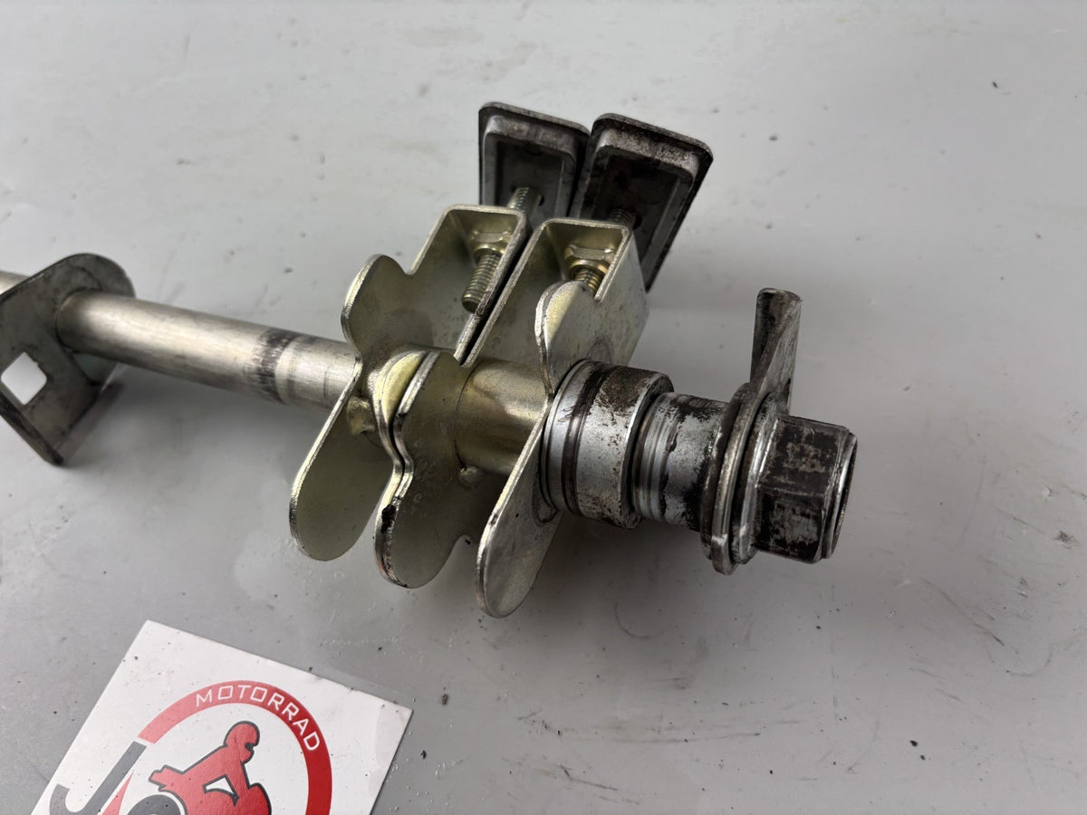 Suzuki GSX 650 F FA WVCJ Achse Hinterradachse Steckachse Kettenspanner