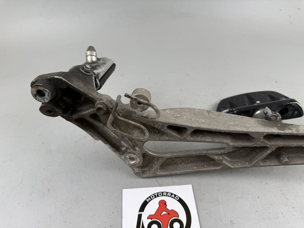 Honda NT650V Deauville RC47 Fußrastenanlage Foot Step Hangers Pedal Fußraste