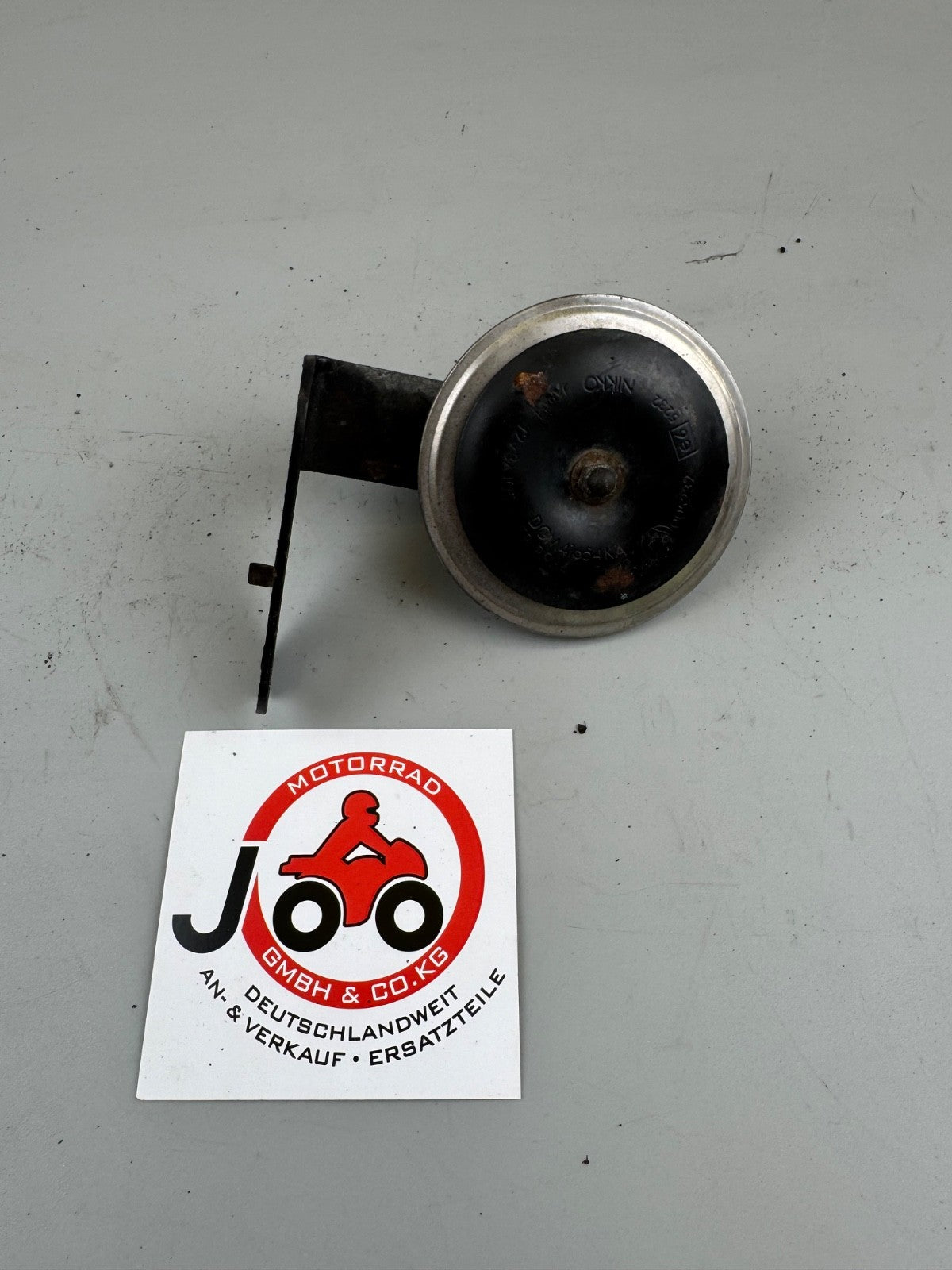 Suzuki DR 125 SF44A Hupe Halter Halterung Horn