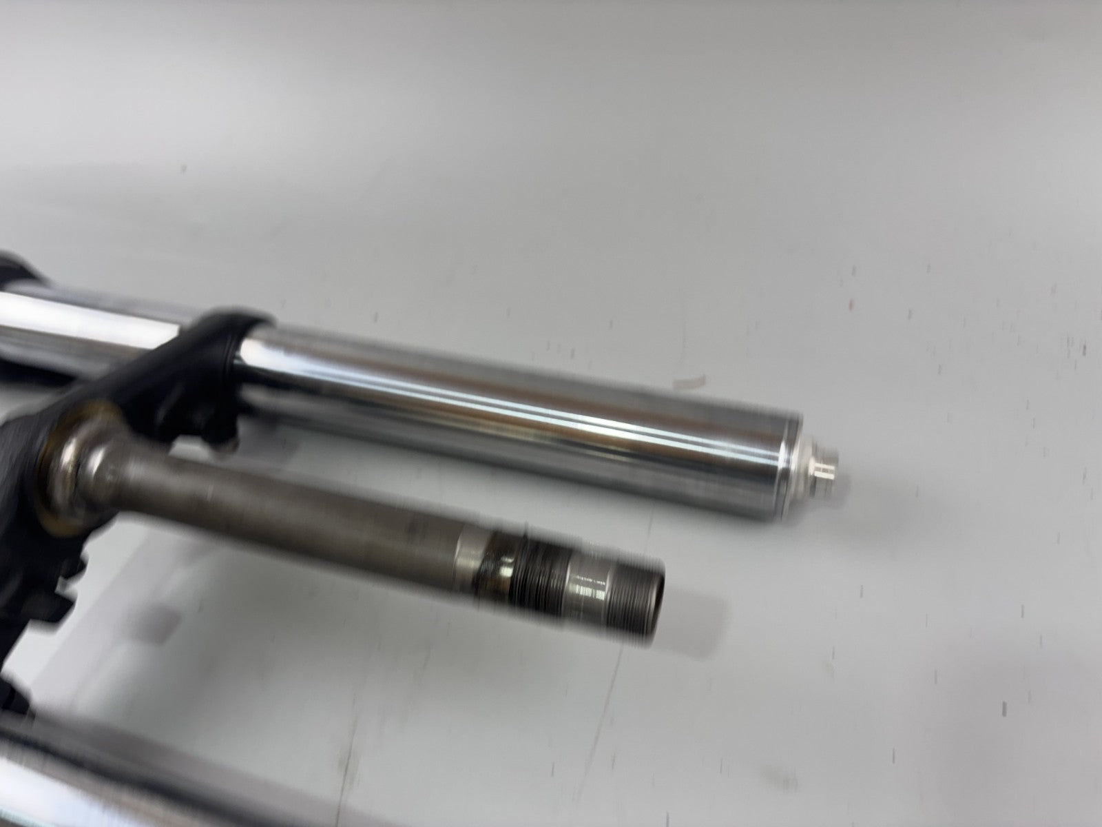 Honda VFR800 RC46/2 VTEC Gabel Standrohr Tauchrohr Federung Fork Absorber