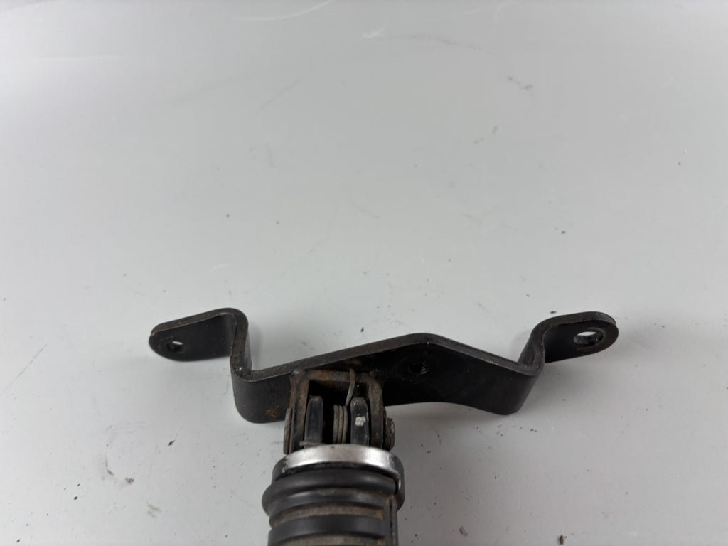 Kawasaki BN125A EL125 Eliminator Fußraste Hangers Foot Step vorn rechts right