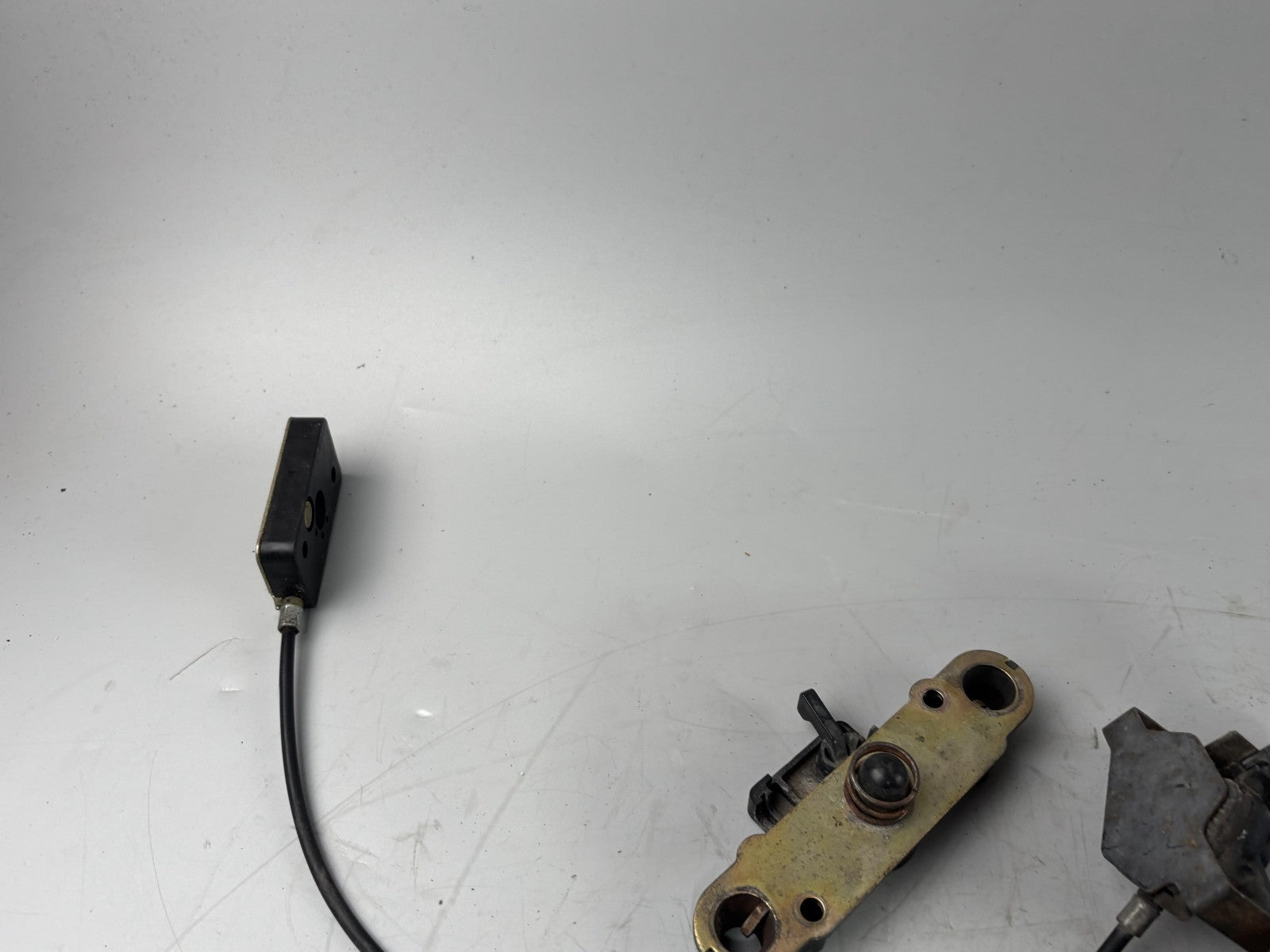 Suzuki RF 600 R GN76A Schlosssatz Key Lock Zündschloss Sitzbank Tannkschloss