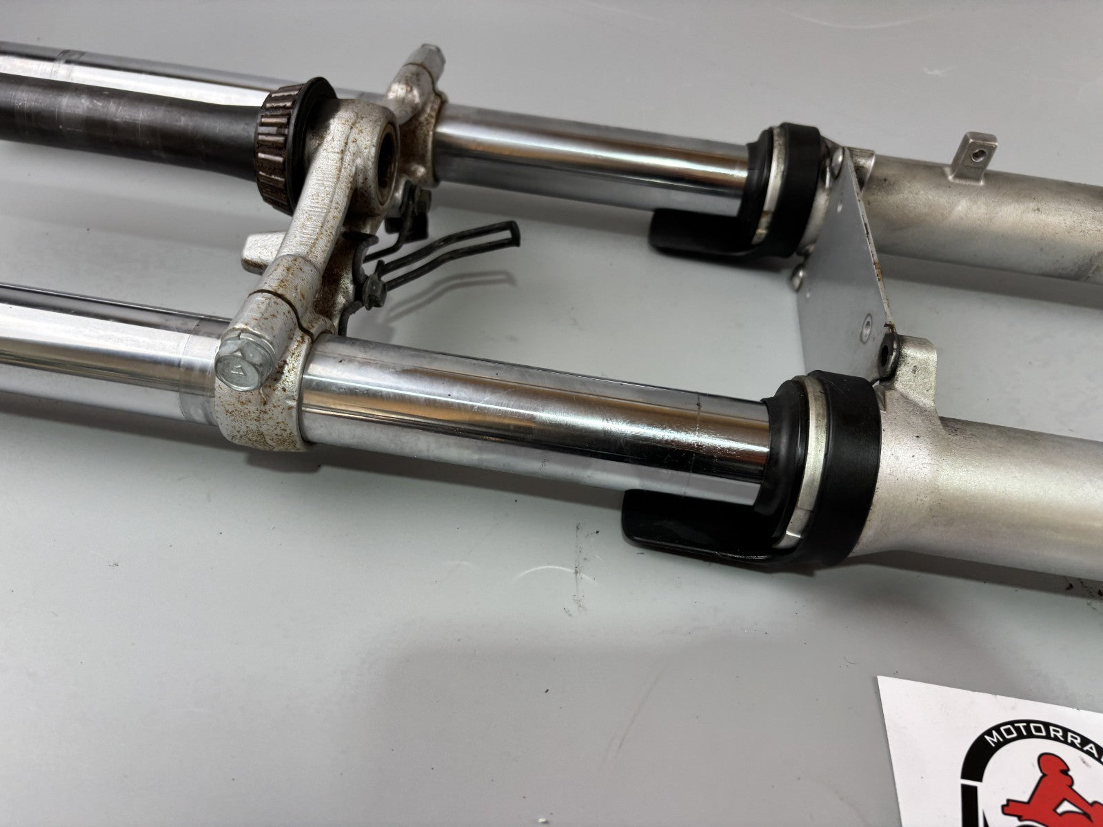 Suzuki GS 500 EU GM51B Gabel Standrohr Tauchrohr Fork Federung Absorber
