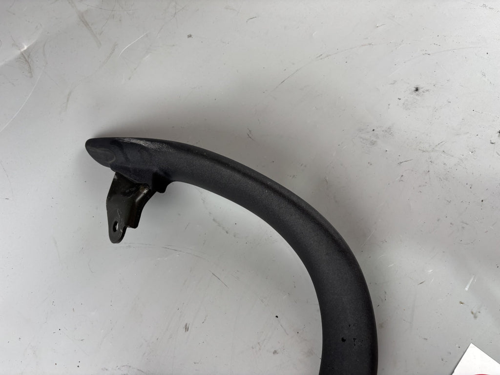 Suzuki SV650 N AV Beifahrergriff Halterung Spoiler Soziusgriff back