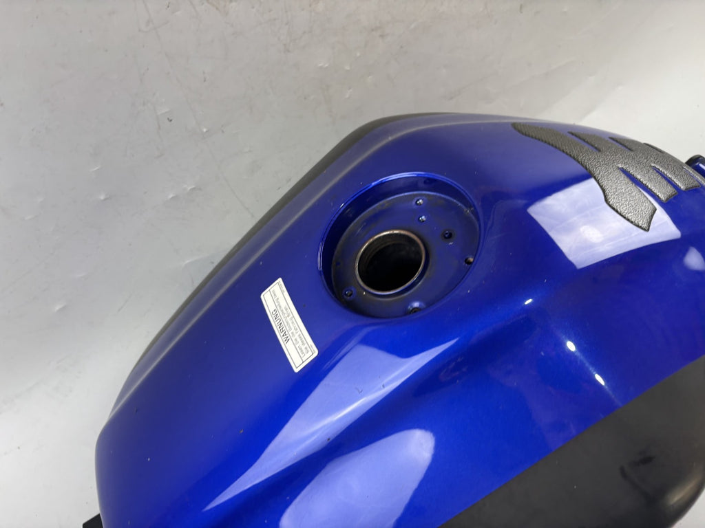 Yamaha FZS600 Fazer RJ02 Tank Treibstoff Kraftstoff Fuel Gas Gasoline Benzintank