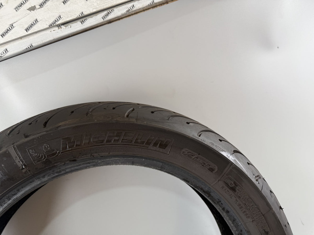 Motorrad Reifen Wheel 110/80 ZR17 Metzeler Touratec Next DOT 02/2018 4,5mm