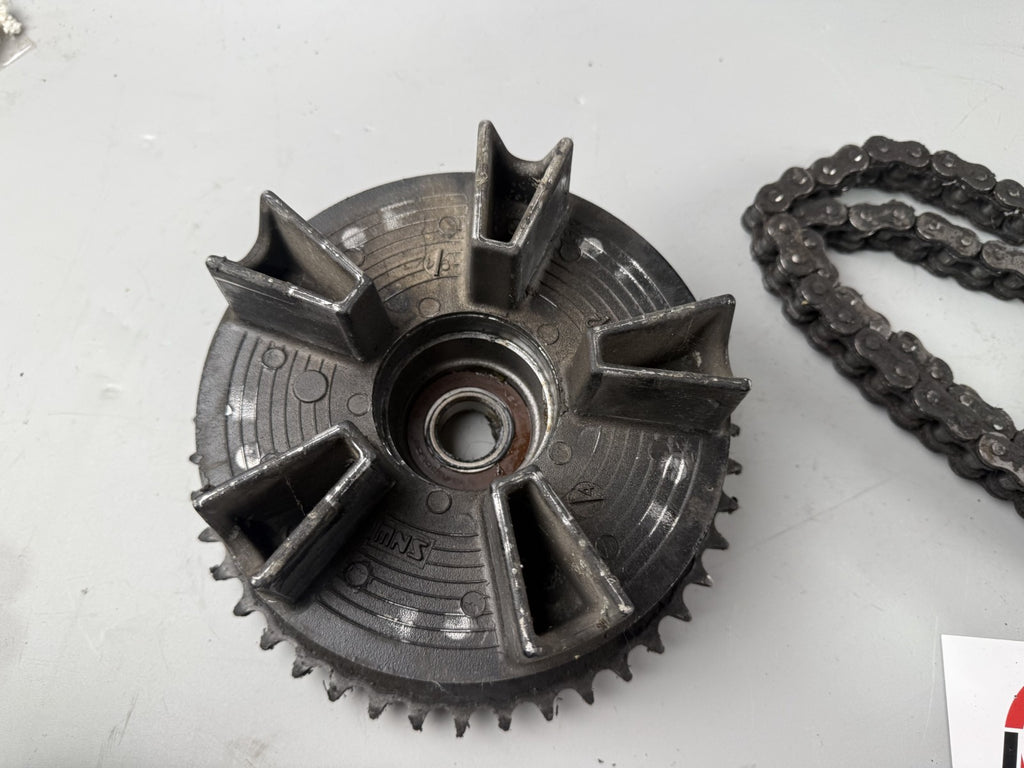 Triumph Speed Triple 900 T300B Kettensatz Kettenkit Chain Ritzel Kettenradträger