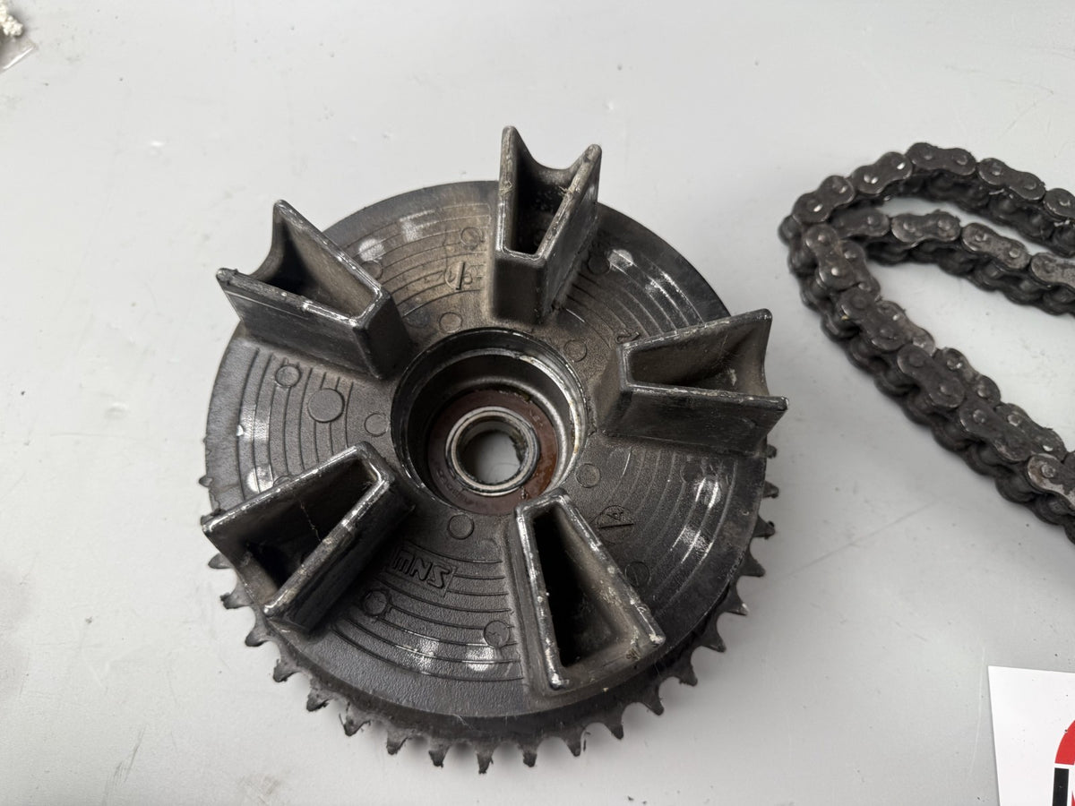 Triumph Speed Triple 900 T300B Kettensatz Kettenkit Chain Ritzel Kettenradträger
