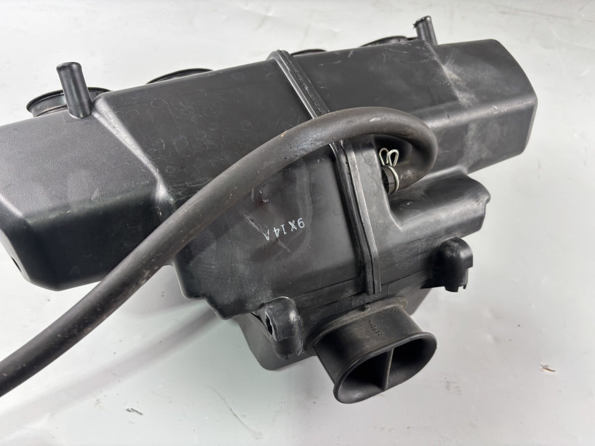 Suzuki GSX 650 F FA WVCJ Luftfilterkasten Airbox Lüftung Zuluft