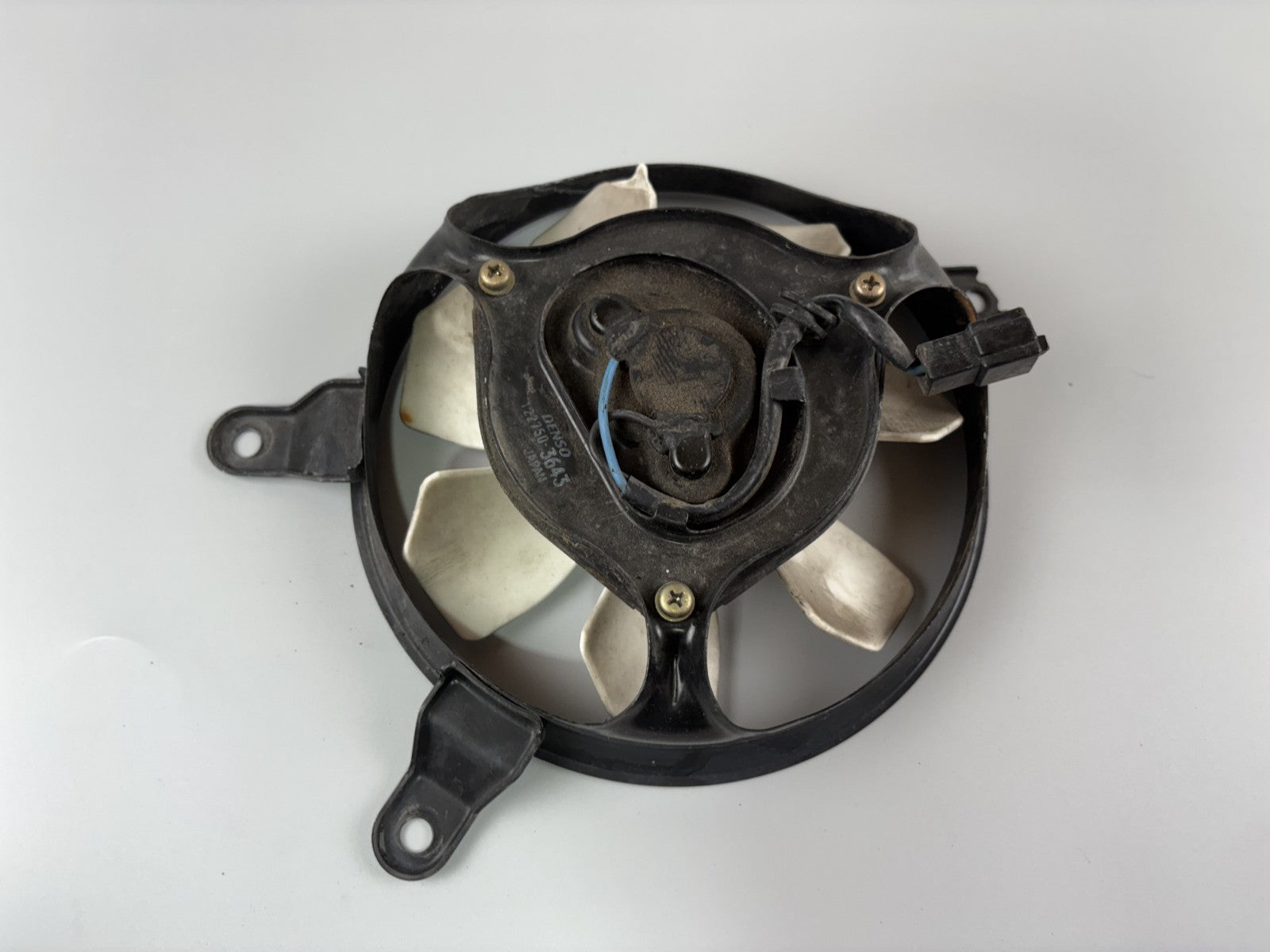 Triumph Daytona 955i T595 N 2002 Ventilator Lüfter Kühler Cooler