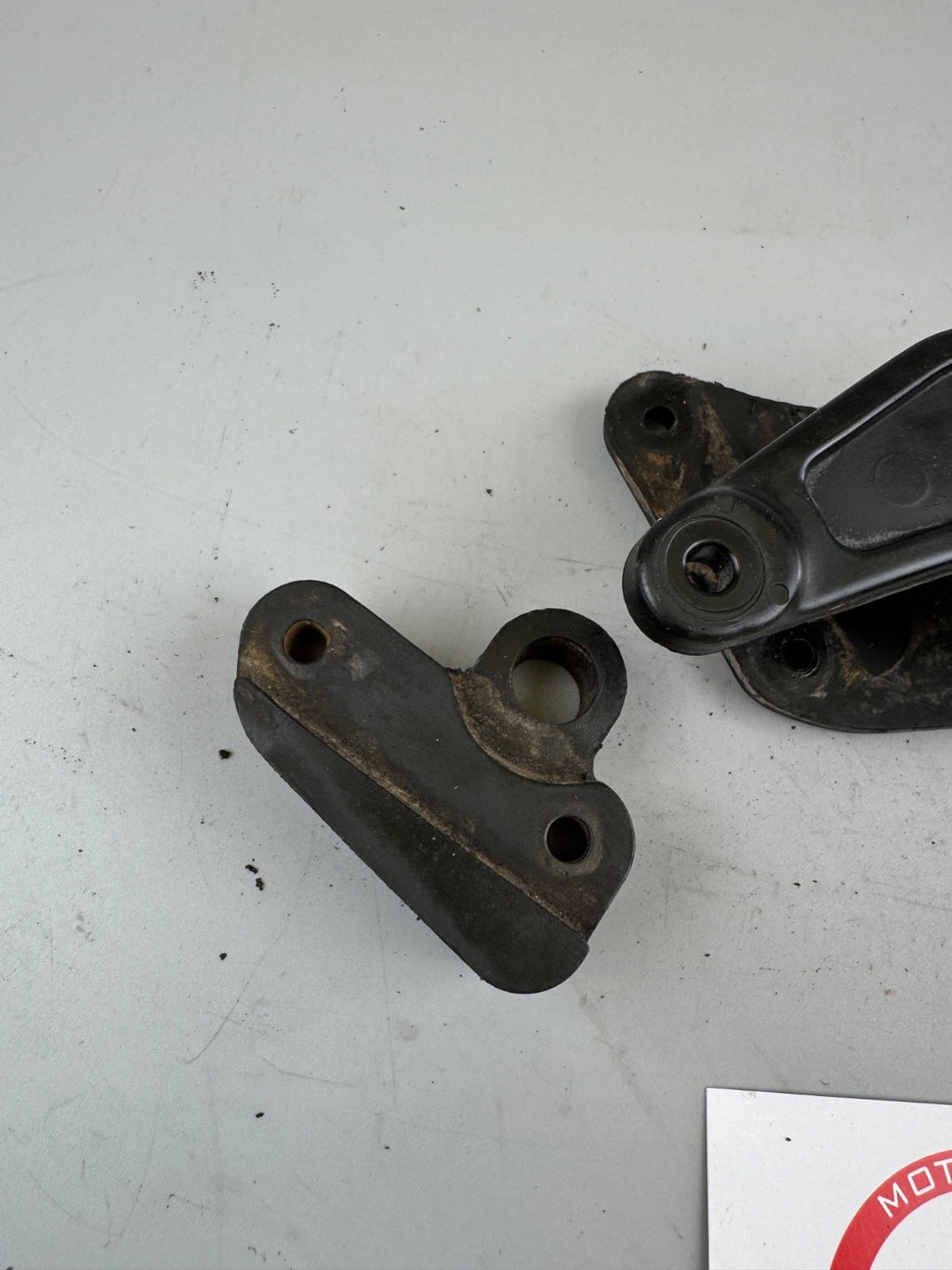 Suzuki DR 125 SF44A Kettenführung Kettenschleifer Kette Chain