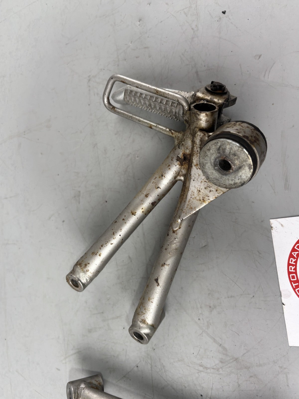 Suzuki RF 600 R GN76A Soziusfußraste Beifahrerfußraste Foot Step Hanger