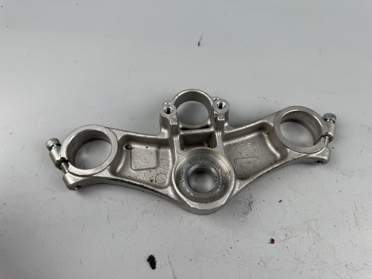 Honda VFR800 RC46 FI obere Gabelbrücke Birdge Gabel Front Halterung