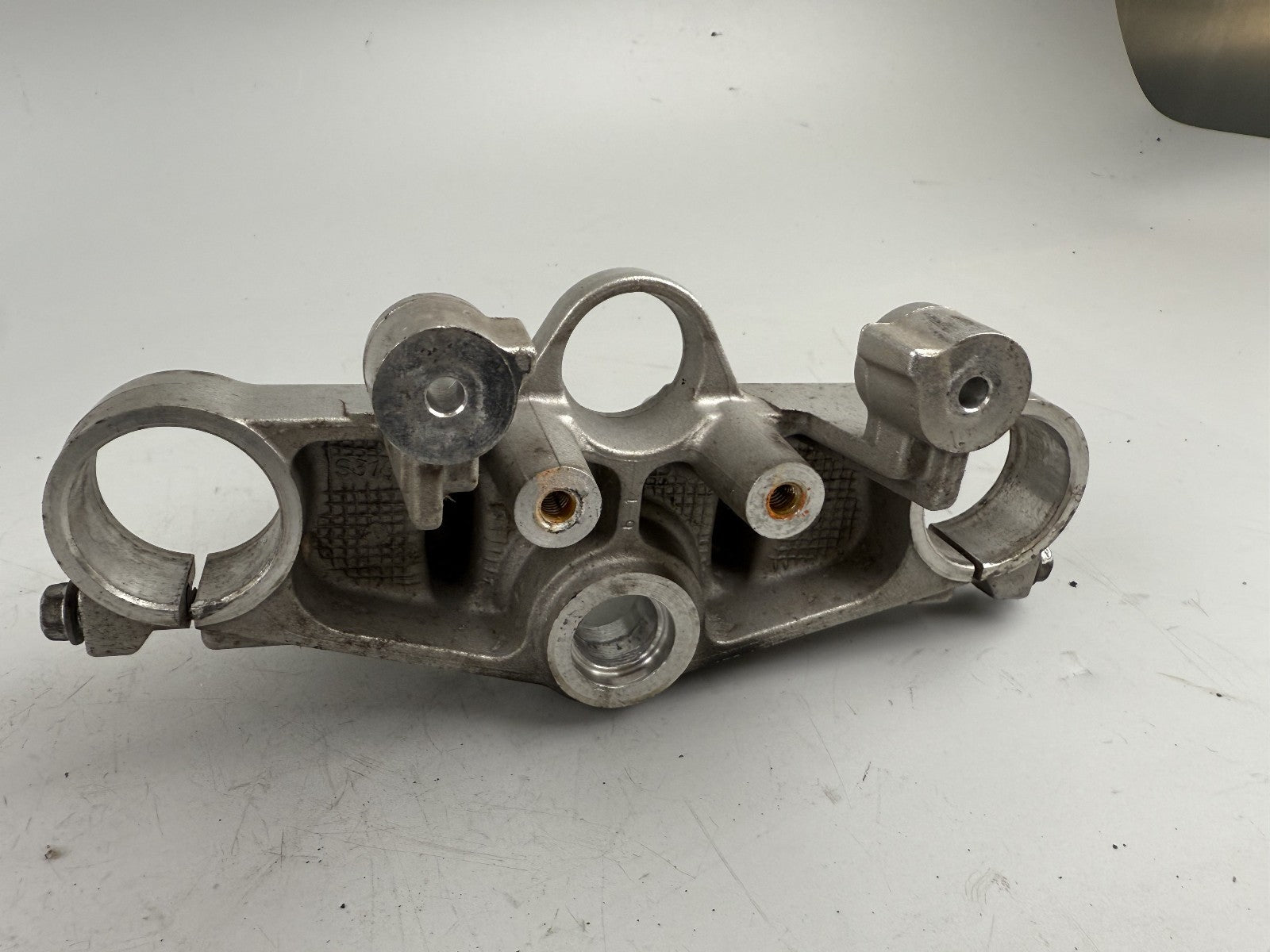 Suzuki GSX750 AE Inazuma Gabelbrücke Bridge Halterung Holder Lenker Handlebar