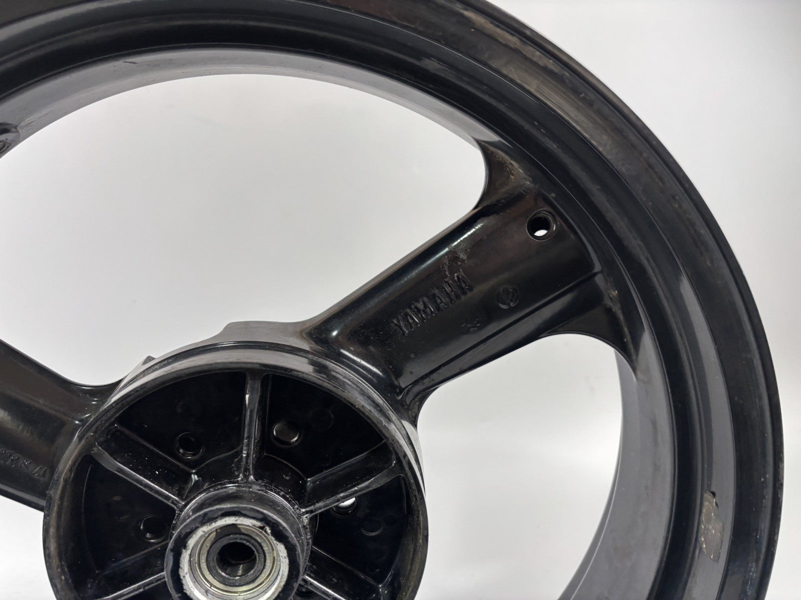 Yamaha SZR 660 Belgarda 4SU Hinterradfelge Felge Rim Rad hinten back Reifen