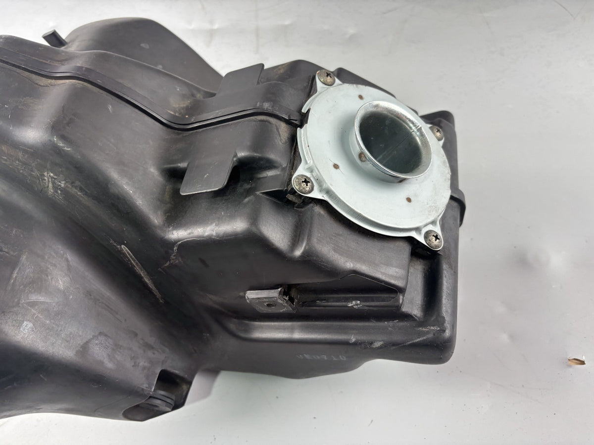 Suzuki GSX 1200 A3 Inazuma Luftfilterkasten Airbox Luft Ansaugung Motor