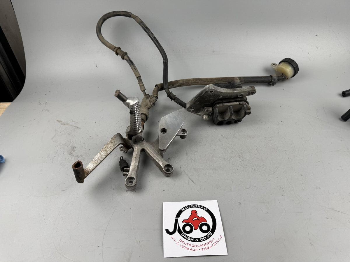 Honda VFR750 F RC36/1 Bremsanlage Brake Bremse hinten back Sattel Pumpe