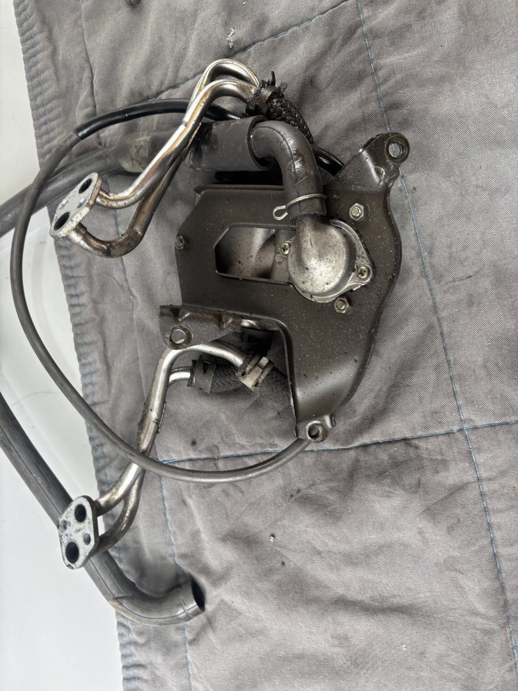 Honda CB 600 F Hornet PC34 Ölleitung Anschluss Verbindung Motor Engine
