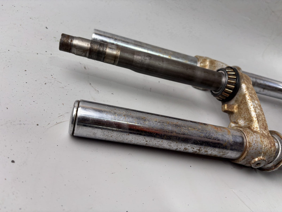 Yamaha XV700 Virago 56E Gabel Fork Absorber Standrohr Tauchrohr Federung