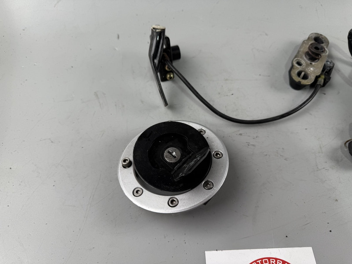 Suzuki GS 500 E GM 51 B Schlosssatz Zündschloss Tankschloss Lock Key