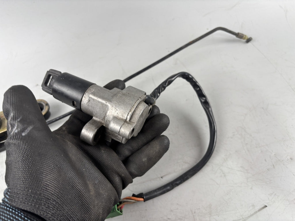 Suzuki GSX-R 750 W GR7BB Schlosssatz Sitzbank Zündschloss Key Lock