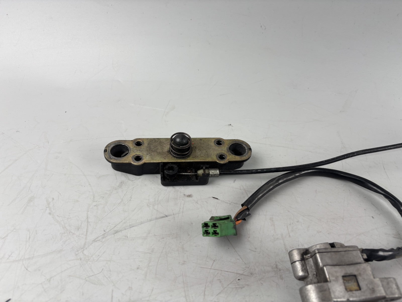Suzuki GSX-R 750 W GR7BB Schlosssatz Sitzbank Zündschloss Key Lock